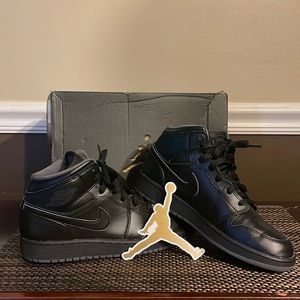 Jordan 1 Mid
